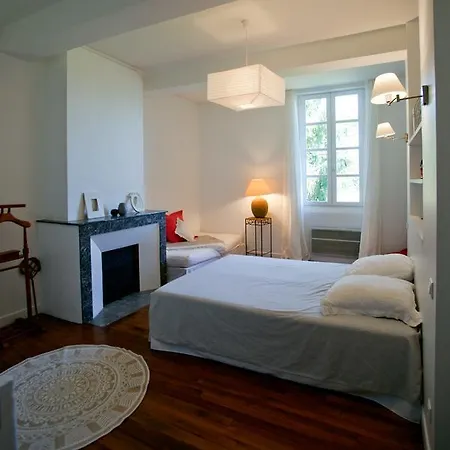 Le Puits Du Jussens Bed & Breakfast
